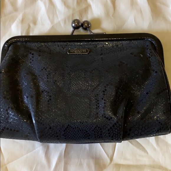 {Coach} AUTHENTIC Small Clutch Purse